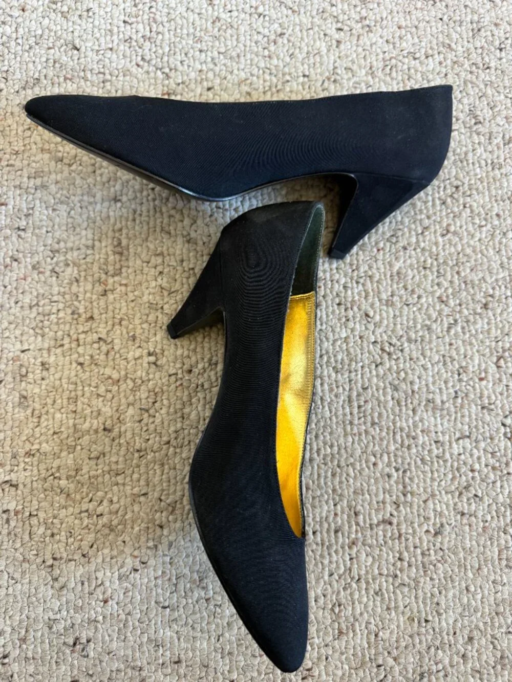 Nina Black Pumps Heels Classy Simple Timeless Sz 9.5 M